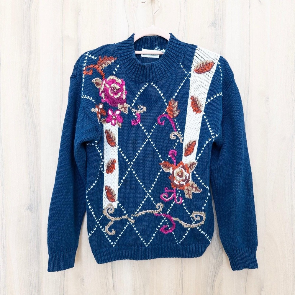 VTG Shenanigans‎ Women Sweater Sz S Blue Floral Argyle Embroidered Cottage Retro